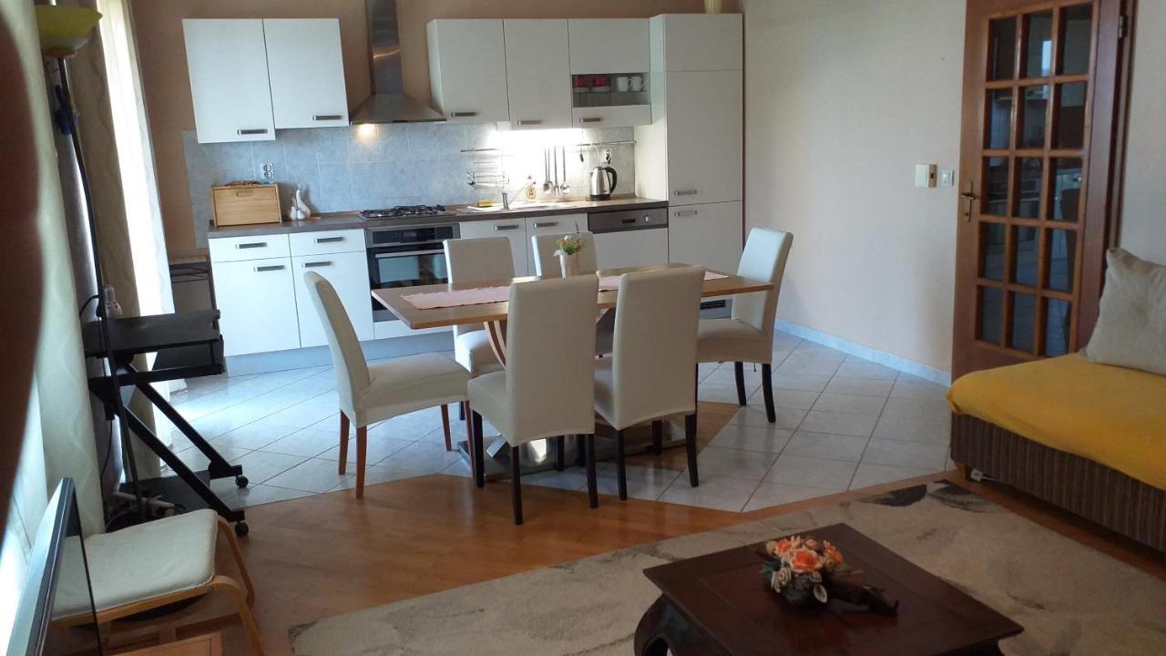 Summerhouse Duce Omis ภายนอก รูปภาพ